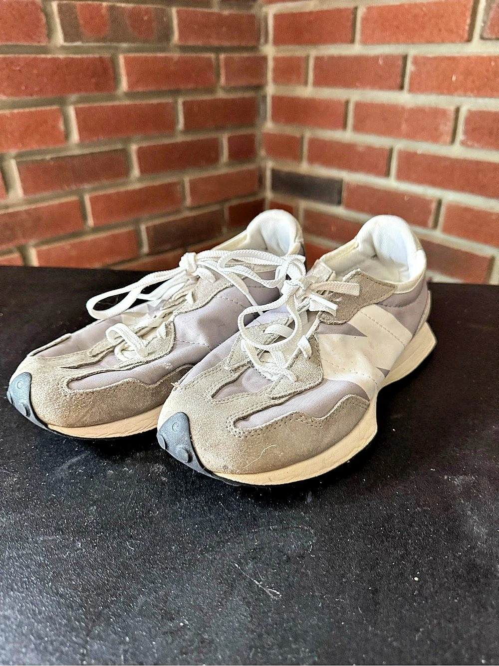 New Balance 327 Gray & White Sneakers